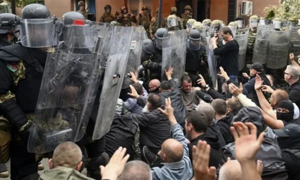 Vazhdojnë protestat e serbëve në veri deri në përmbushjen e kërkesave të tyre