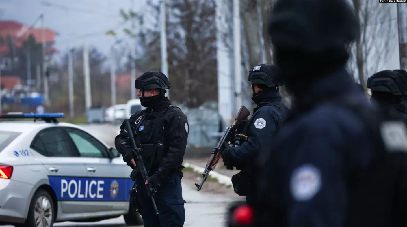 Fast Kosova dhe FBI arrestojnë të kërkuarin për vrasje nga Gjakova, i arratisur prej 20 vitesh
