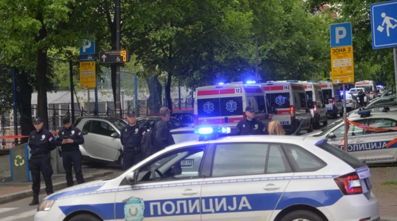MPB e Serbisë: Nga të shtënat në shkollën fillore mbetën të vrarë nëntë persona, shtatë të plagosur rëndë