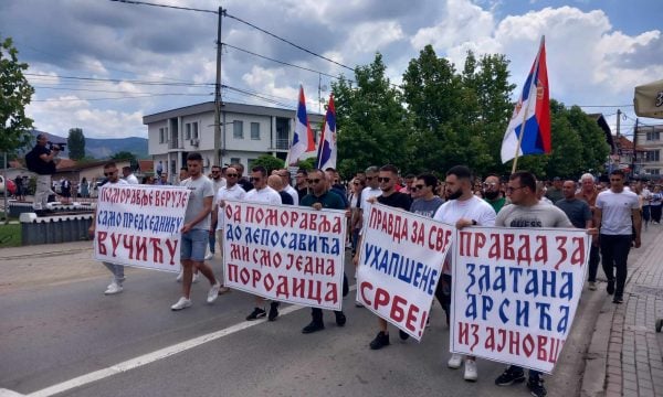 “Anamorava është me Vuçiqin”, nis protesta e serbëve në Graçanicë