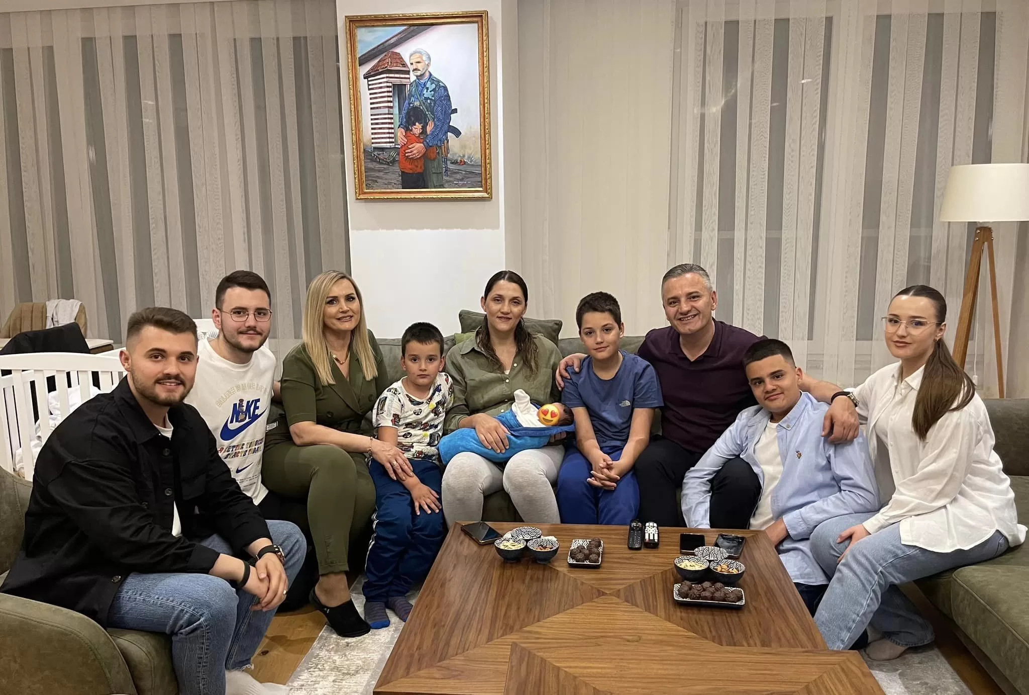 Shtohet familja Jashari, Besarta bëhet sërish nënë