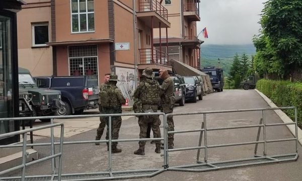 Vazhdojnë protestat në Zveçan