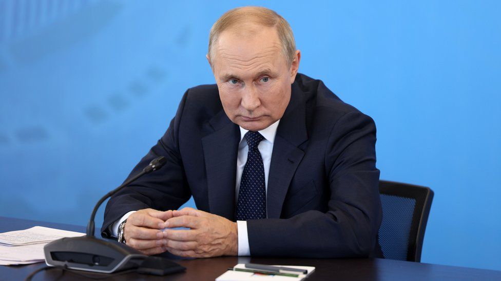 Putin thotë se ekonomia ruse i ka rezistuar presionit ”të paprecedentë” perëndimor