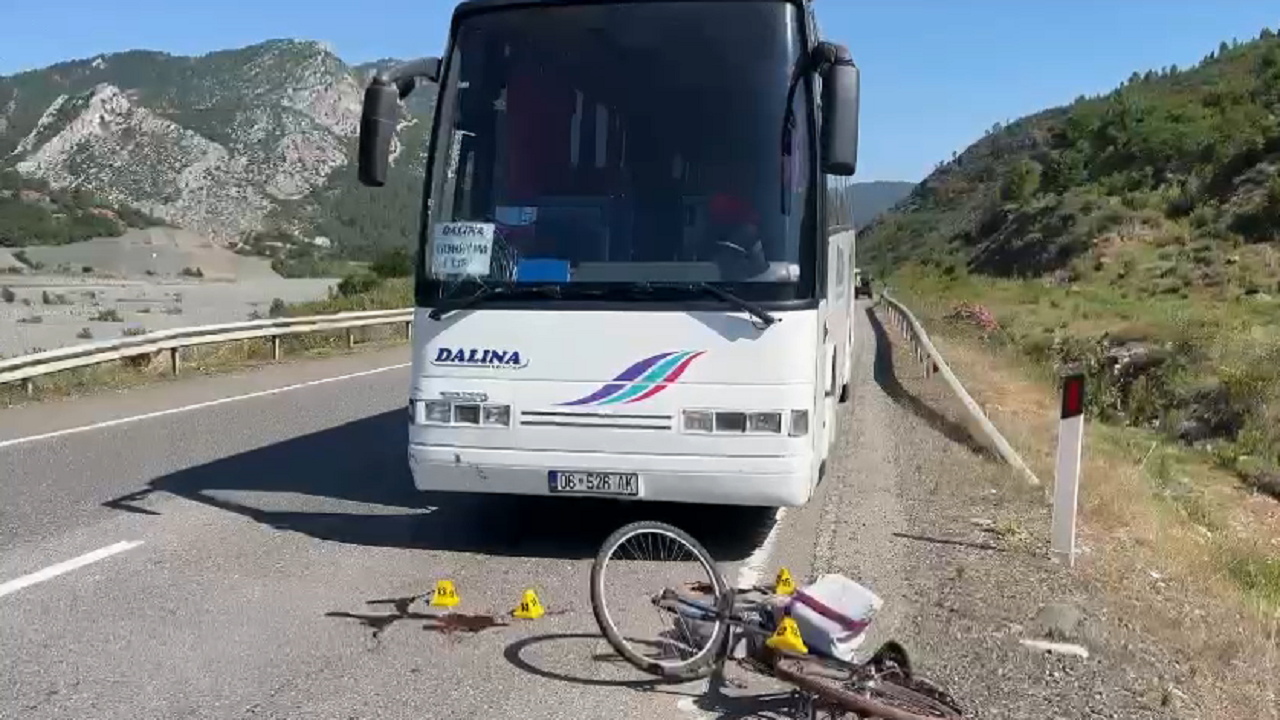 Flet pronari i ‘Dalina Tours’: Shoferi i autobusit s’e shkaktoi aksidentin me fatalitet, biçiklisti fajtor