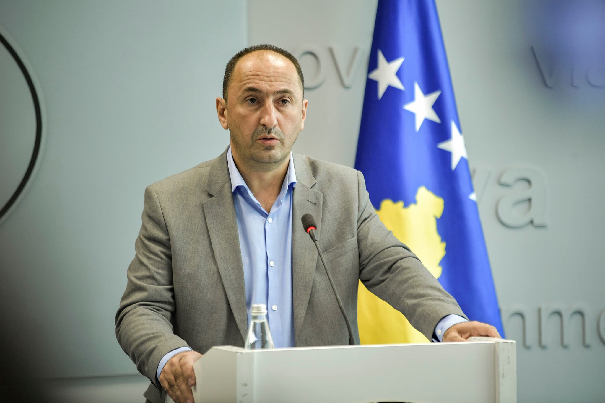 Liburn Aliu publikon video: Vuçiqi e pranon se policët e rrëmbyer ishin në territorin e Republikës së Kosovës