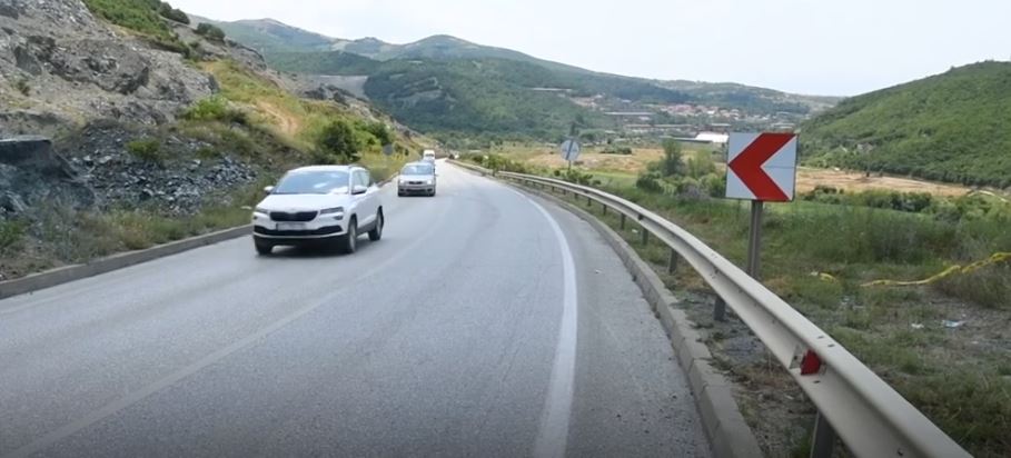 Ngjarja e rëndë në magjistralen Prishtinë-Gjilan: Përplaset me kamionin, vdes në veturë