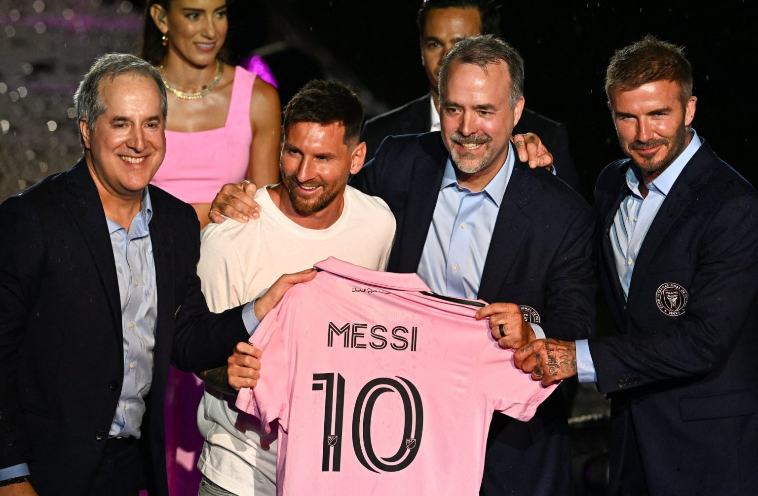 Messi prezantohet para mijëra tifozëve të Inter Miami: Jam i lumtur që jam këtu
