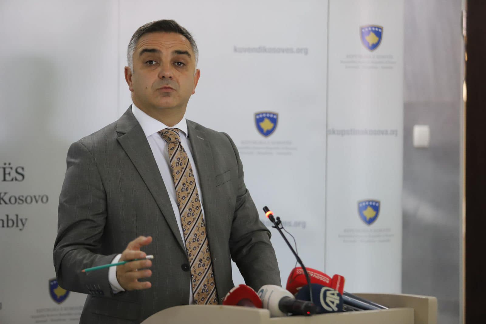Kurti refuzoi takimin në Tiranë, AAK: Logjikë e mbrapshtë dhe inatçore