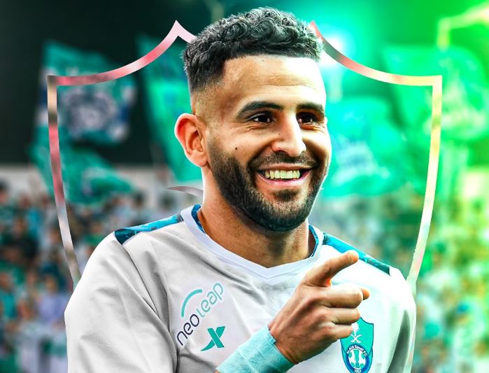 Zyrtare: Riyad Mahrez lojtar i Al-Ahlit