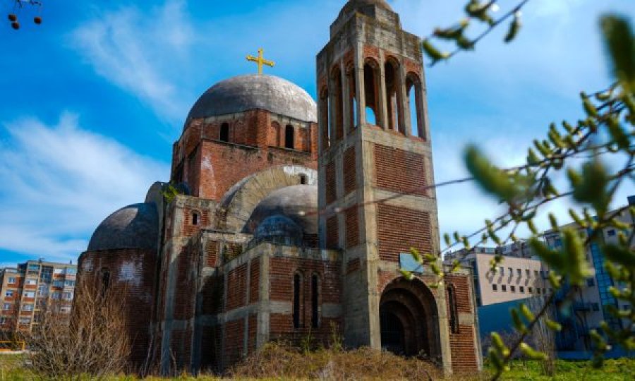Kurti pas restaurimit të Kishave Ortodokse Serbe: Trajtimi i barabartë i grupeve etnike dhe fetare, prioritet i qeverisë