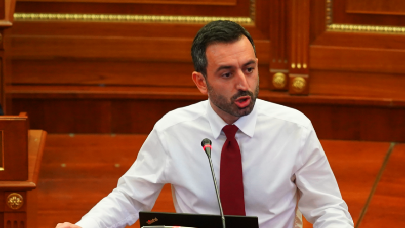 Dimal Basha: Opozita i ka humbur tenderët, me dhunë po do ta marr pushtetin