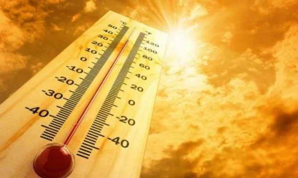 Shqipëria ‘përvëlohet’ nga i nxehti, temperaturat arrijnë 40 gradë Celsius