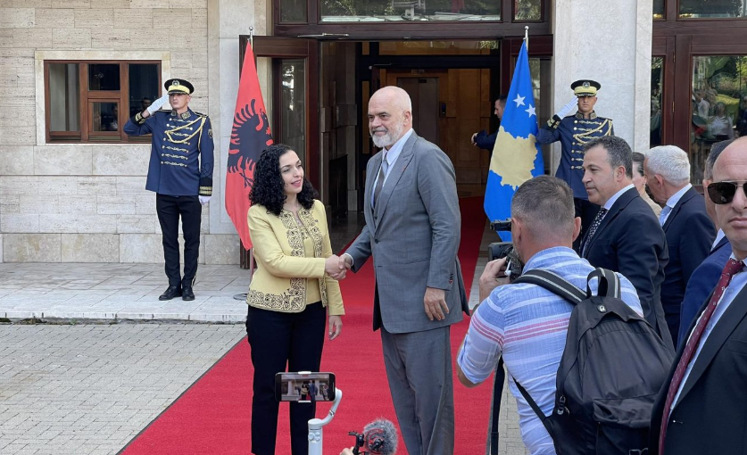 Rama në Kosovë: Osmani e pret në Presidencë, a do takohet me Kurtin?