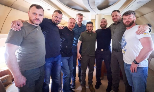 Zelensky arrin t’i kthejë në shtëpi të burgosurit e luftës nga Mariupoli