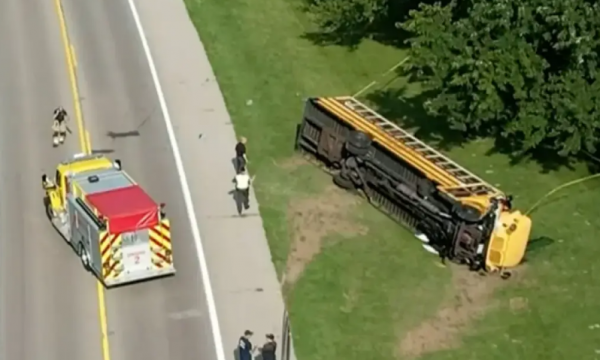 Përmbyset autobusi me nxënës në Ohio, një i vdekur dhe 20 të plagosur