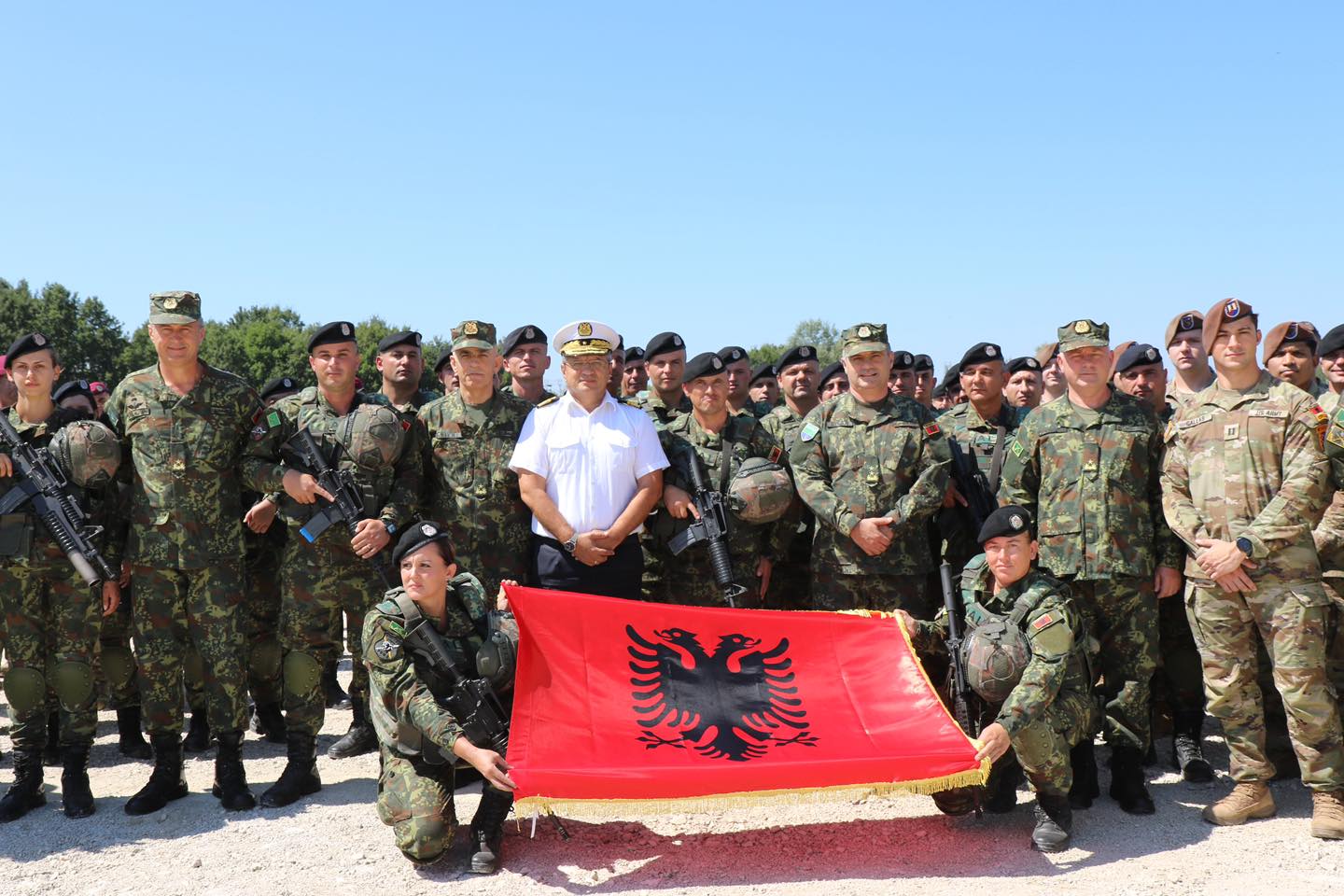 Kontingjenti nga Shqipëria i bashkohet misionit të KFOR-it në Kosovë