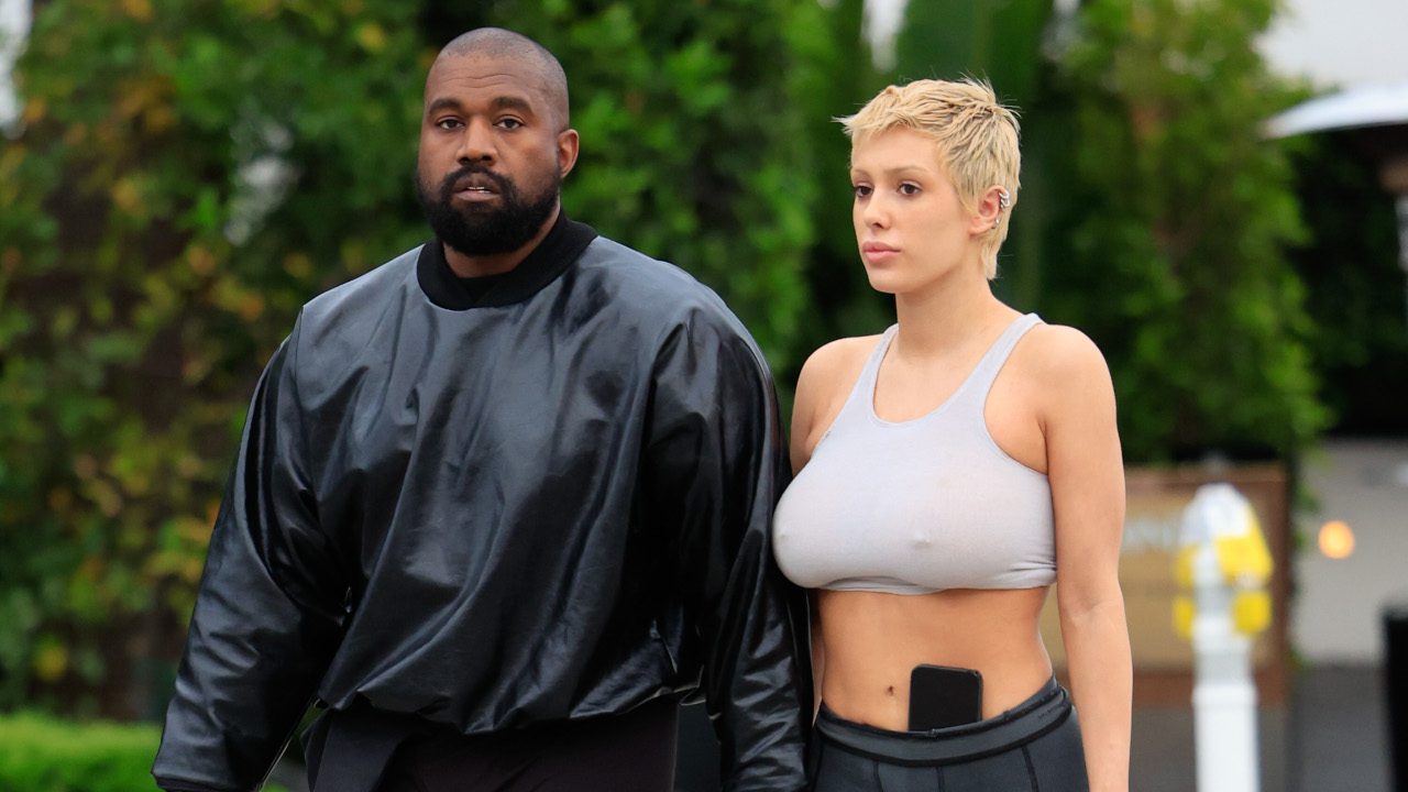Pse Kanye West dhe Bianca Censori po ecin zbathur në daljet e tyre?