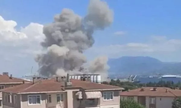 Shpërthim i fuqishëm në portin turk, plagosen 10 persona