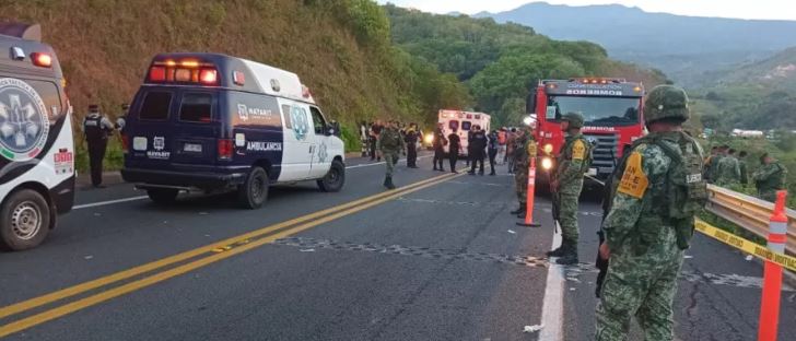 Meksikë: Autobusi bie në humnerë, vdesin 15 persona