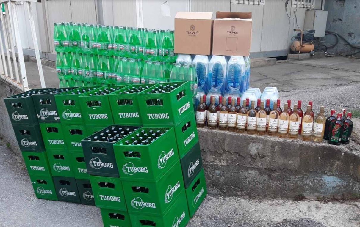 Verë, birra, mish e ujë kontrabandohen nga Serbia në Kosovë, arrestohen të dyshuarit