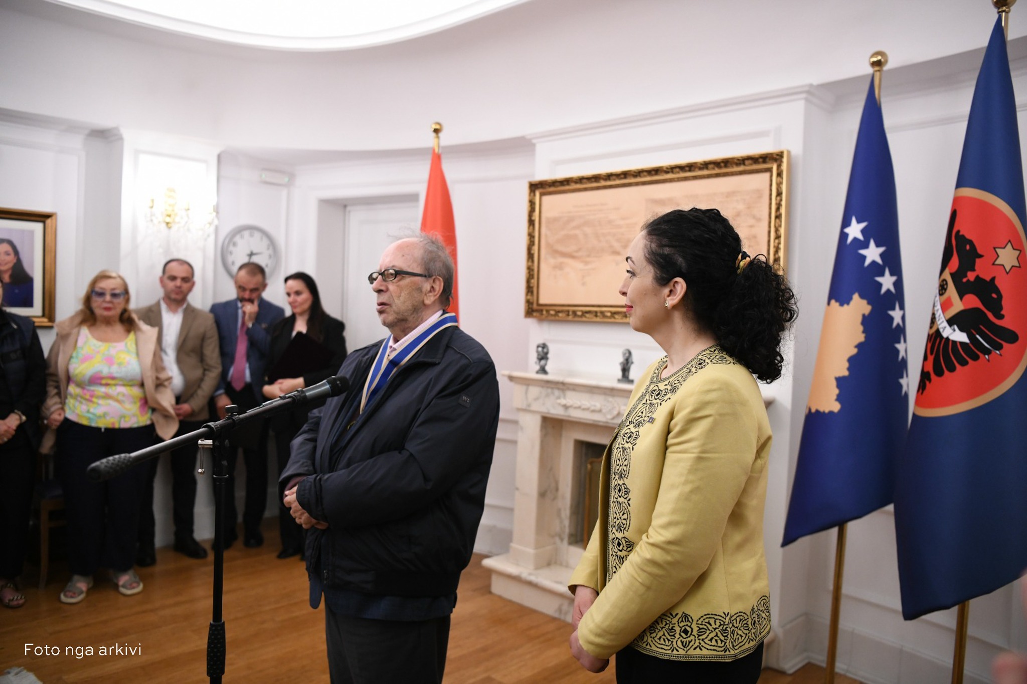 Ismail Kadare bëhet nënshtetas i Republikës së Kosovës
