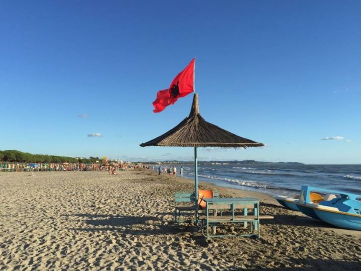 Turistët francezë: Shqipëria është e përballueshme për të gjithë