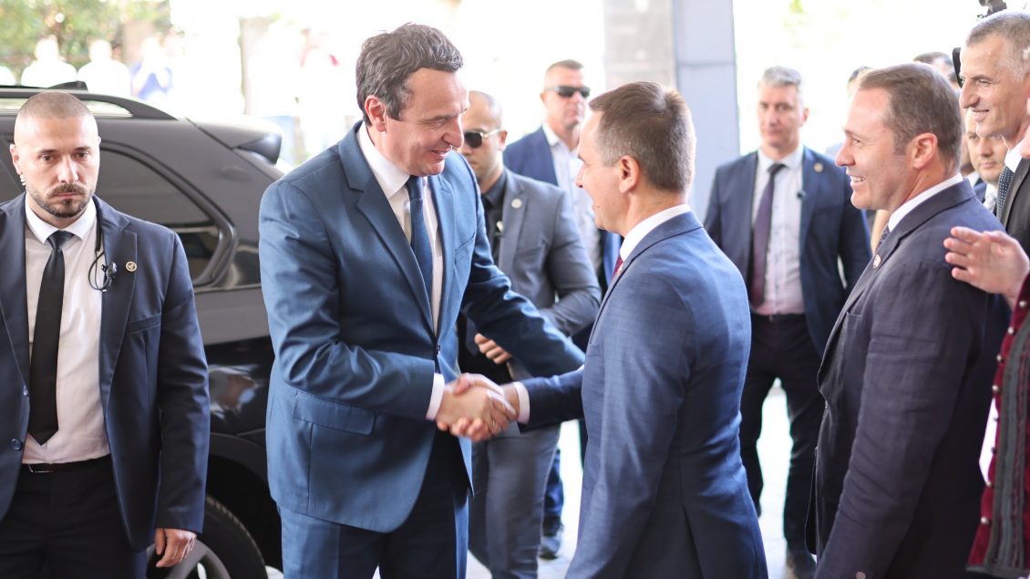 Kryetari Kasami pret Kurtin: Mirë se erdhe në Tetovën dardane kryeministër