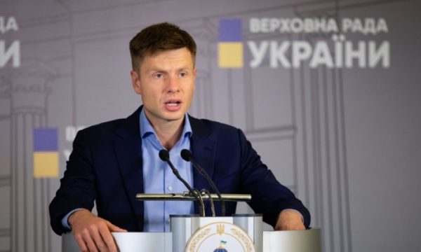 Deputeti ukrainas thotë se Zelensky nuk po e shqyrton njohjen e Kosovës