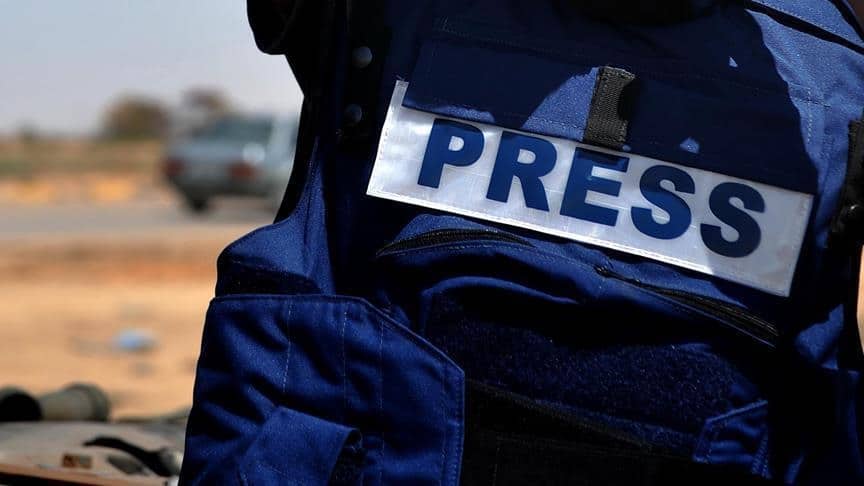 Sulmohen dy gazetarë të Alsat-M