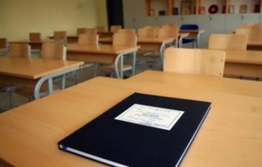 Mbyllet kjo shkollë në Kosovë, mbetën më shumë mësimdhënës sesa nxënës