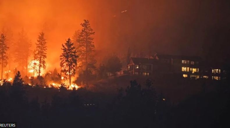 Të paktën 30 mijë familje evakuohen prej zjarreve në Kanada