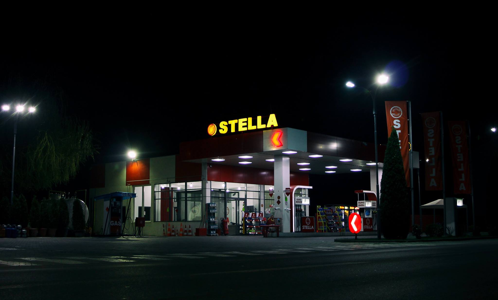 Grabitje në pompën ‘Stella Petrol’ në Prishtinë, hajnat e maskuar dhe të armatosur marrin qindra euro