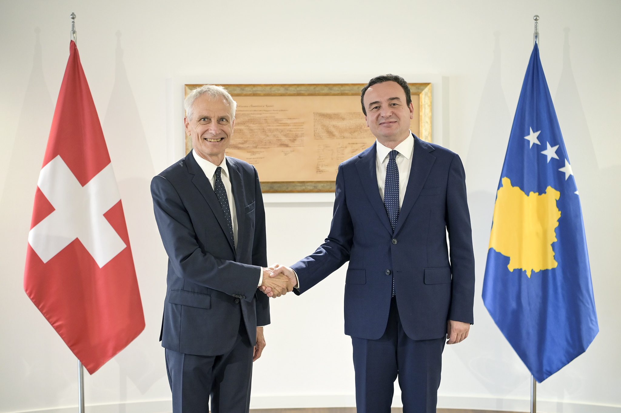 Kurti pret në takim lamtumirës ambasadorin e Zvicrës në Kosovë