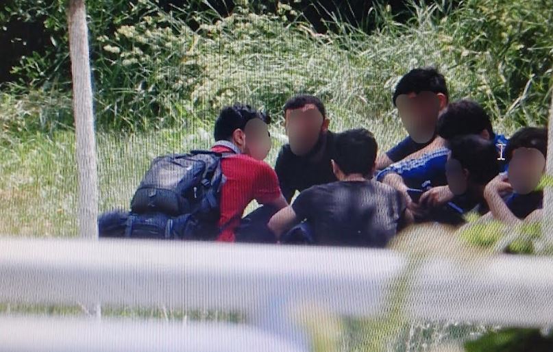 Policia zbulon një rast të kontrabandimit me migrantë, kapen gjashtë të huaj pa dokumente