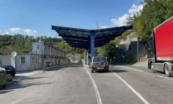 Ndalohen dy shtetas të huaj, kaluan ilegalisht kufirin Serbi-Kosovë