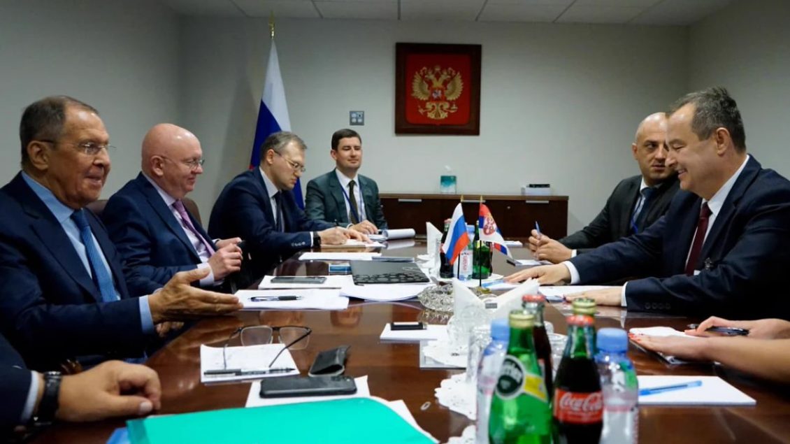 Serbia vazhdon bashkëpunimin me Rusinë, Daçiq takohet me Lavrovin në selinë e Kombeve të Bashkuara
