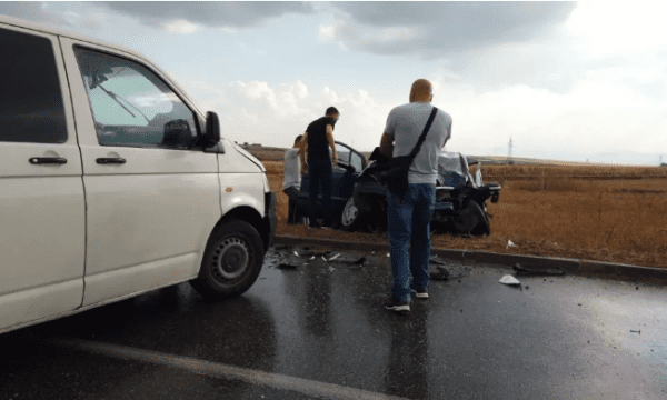 Ditë e zezë për Kosovën – pesë persona vdiqën dje në aksidente trafiku e tre u lënduan rëndë