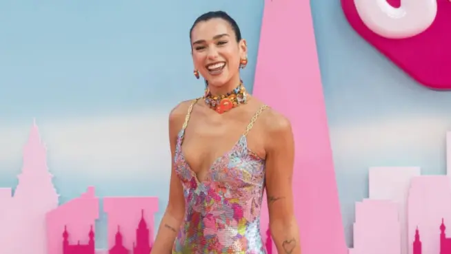 Dua Lipa thyen rekord në Spotify