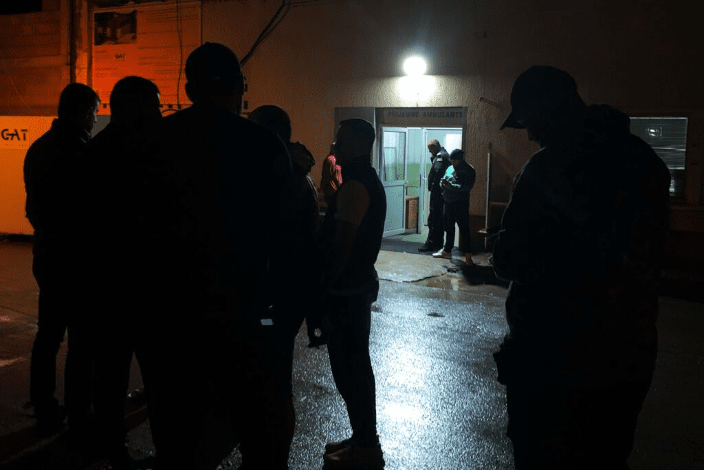 Dy sulmues serbë po trajtohen në Novi Pazar, MPB e Serbisë gjatë gjithë natës ka qëndruar para hyrjes së spitalit
