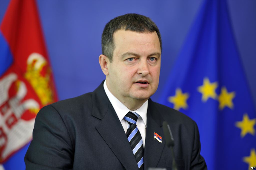 Daçiq synon pozitën e kryeministrit të Serbisë, e fut nipin e Millosheviqit në listë zgjedhore