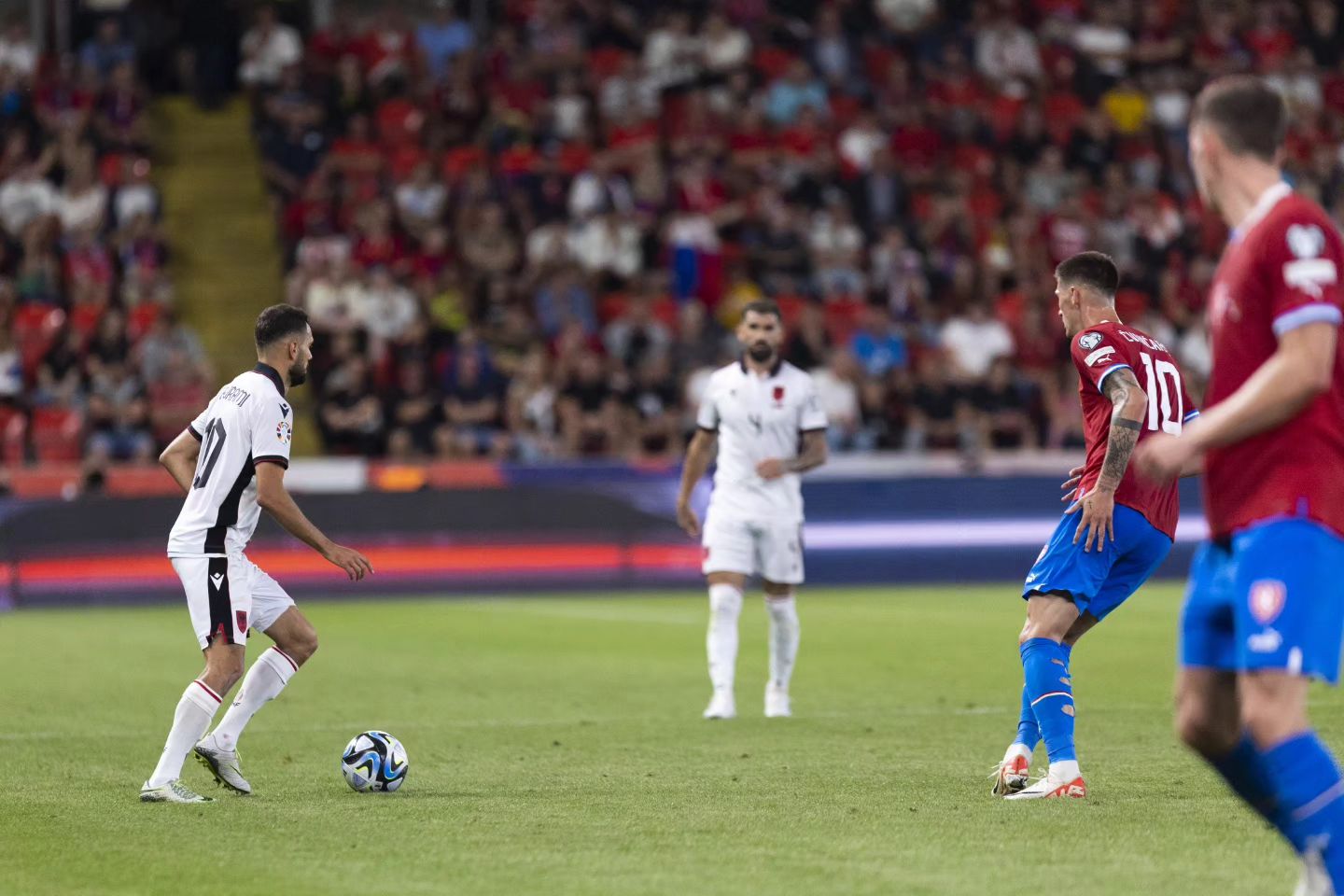 Shqipëria barazon me paraqitje fantastike ndaj Çekisë, vazhdon ëndrrën për “Euro 2024”