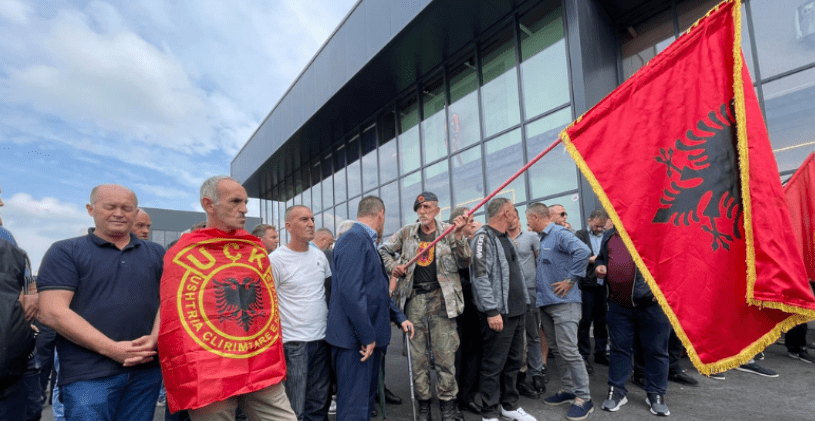 OVL-UÇK fillon protestën para EULEX-it