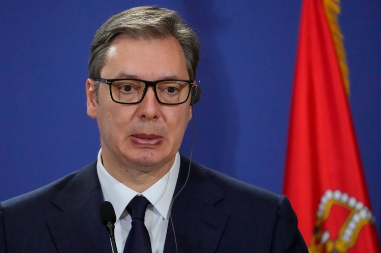 Vuçiq s’beson që do të ketë sanksione ndaj Serbisë, u bën thirrje serbëve në veri për zgjedhje