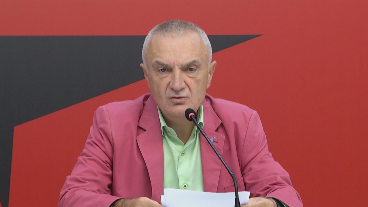 Ish presidenti i Shqipërisë – SPAK-ut: Bëhuni gati për luftë, mua më keni me kallash në dorë