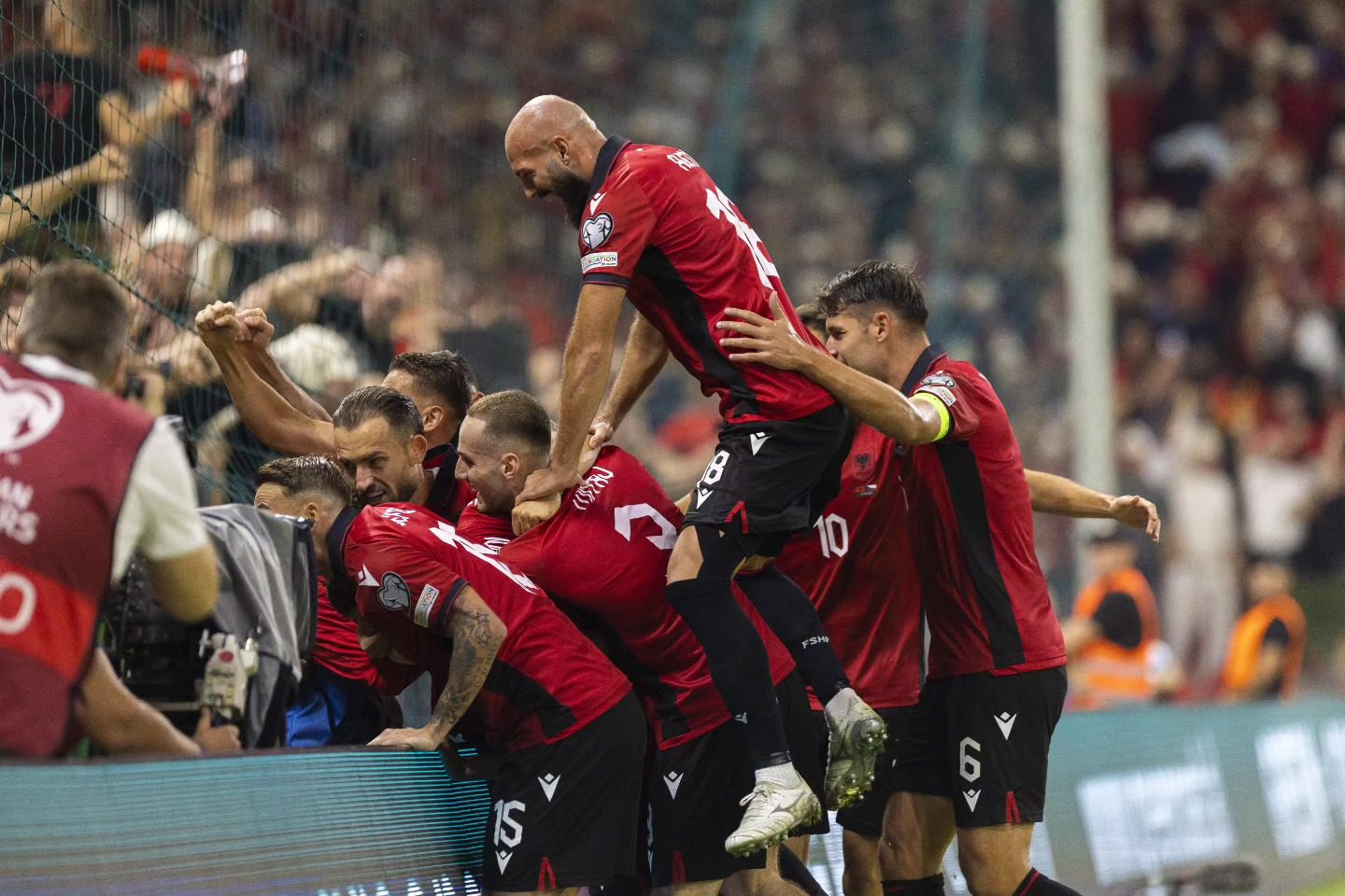 FSHF shpërblen me 4.5 milionë euro futbollistët e Shqipërisë pas fitores me Çekinë