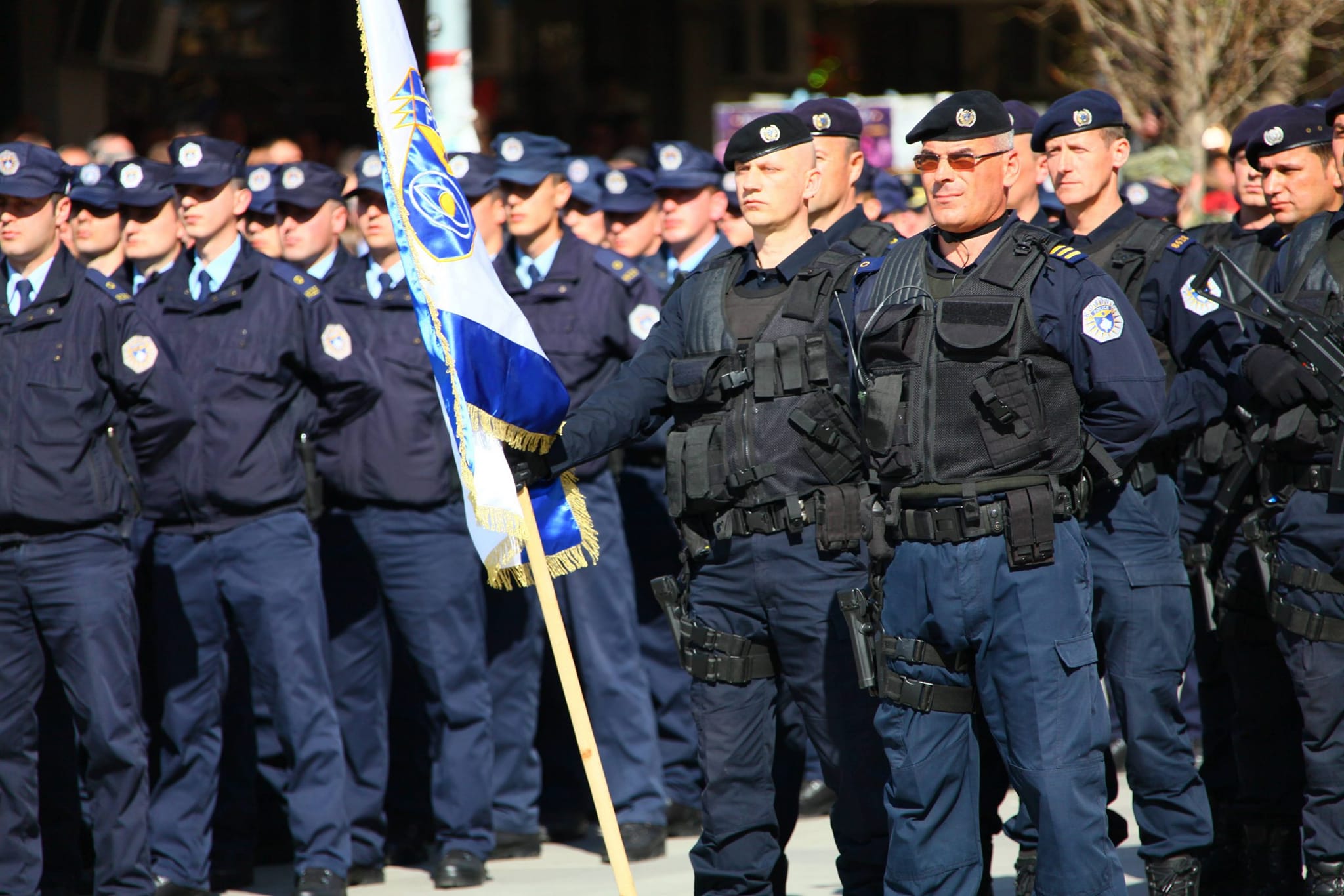 Krasniqi: Shpejt e harruan sakrificën e heroit Afrim Bunjaku, pushteti e do policinë vetëm për mburrje