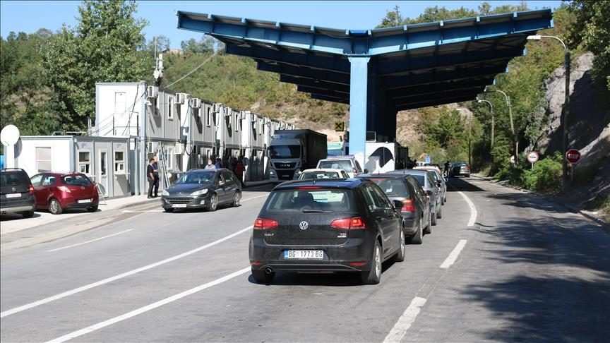 Tensionet në veri: Hapet për qarkullim pika kufitare në Bërnjak, Jarinja mbetet e mbyllur