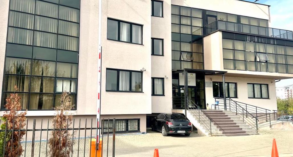 Gjilan: Ndalohet një person për fajde dhe armëmbajtje pa leje