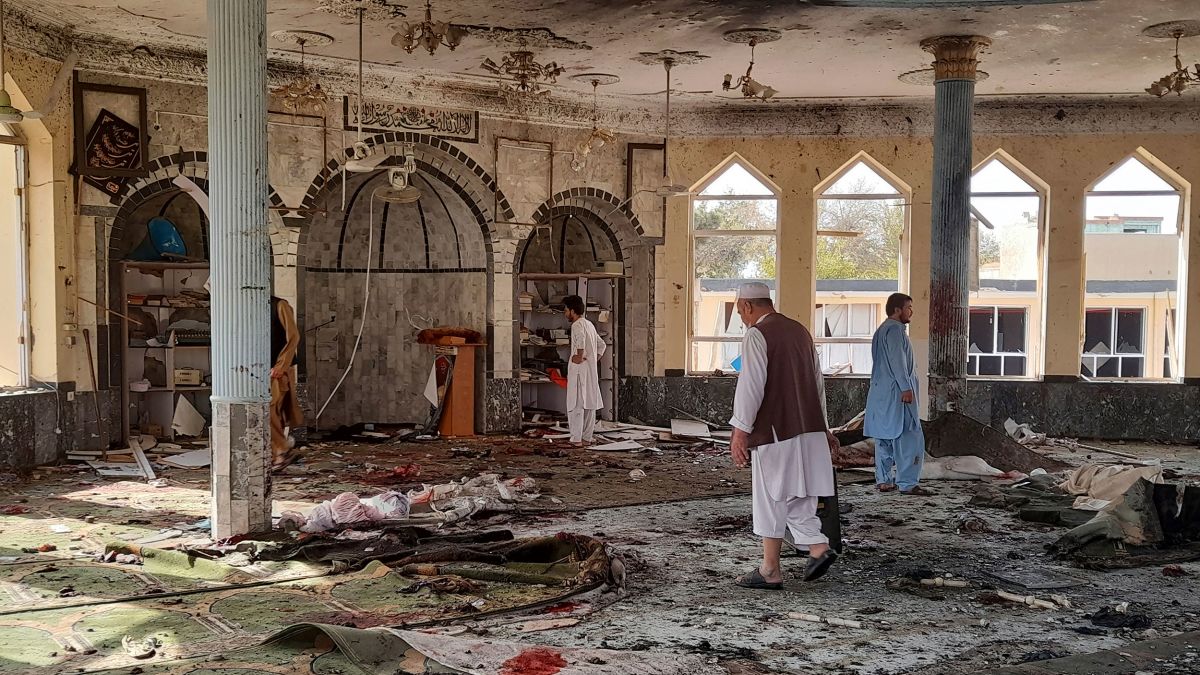 Raportohet për dhjetëra të vrarë pas një shpërthimi në një xhami në Afganistan