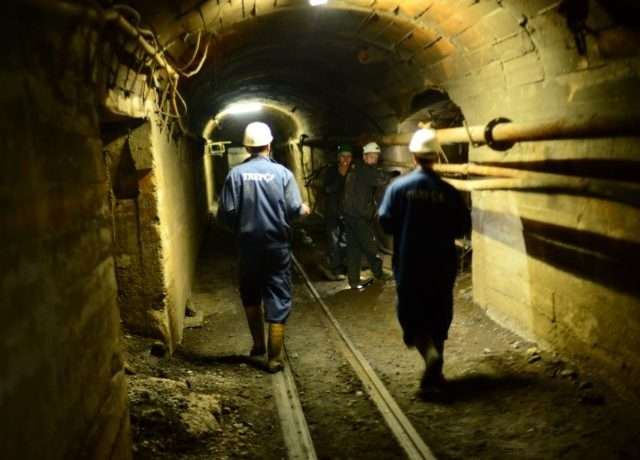 I keqësohet gjendja shëndetësore një minatori të Trepçës gjatë grevës, në minierë futet ekipi mjekësor